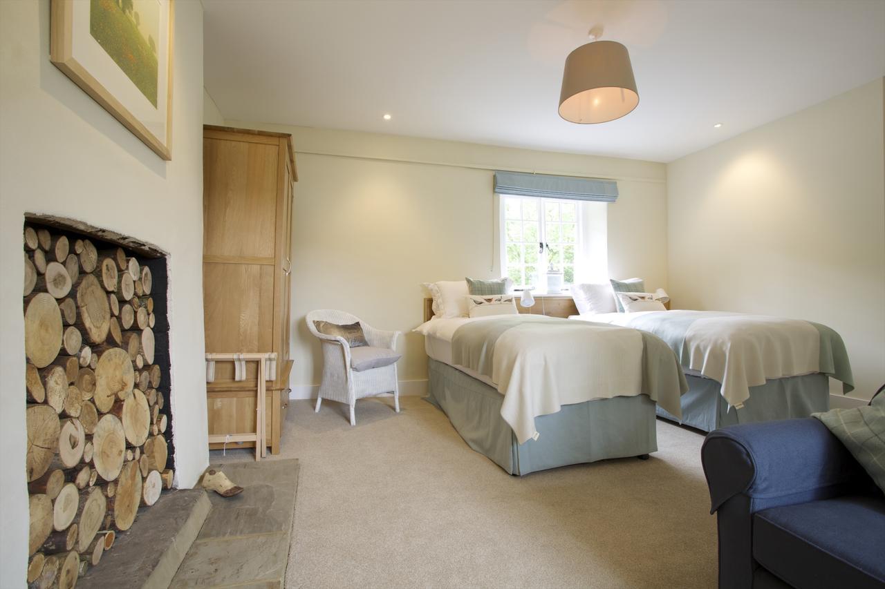 The Royal Oak Hotell Ansty  Exteriör bild
