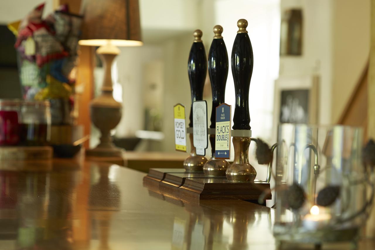 The Royal Oak Hotell Ansty  Exteriör bild
